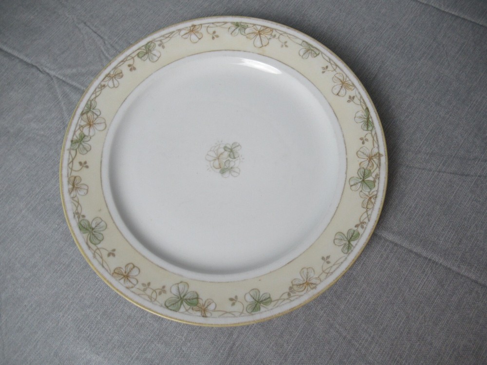 Vintage Nippon 12 Inch Shamrock Hand-Painted Chop Plate Platter B5 SB
