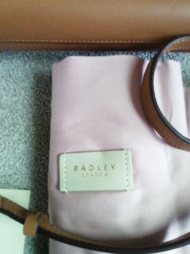 Radley London Pockets  Leather Light Brown Ziptop Crossbody Bag Rrp£159 image 3