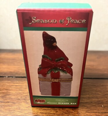 NIB Cardinal Hinged Trinket Box Ceramic Season Of Peace Cracker Barrel