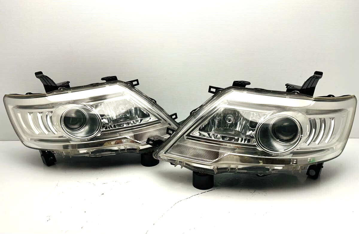 Nissan Serena C25 CC25 Late model Headlight Lights Lamps set JDM