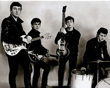 8x10 B&W PHOTO of  THE BEATLES in 1962-JOHN, GEORGE, PAUL & PETE BEST(pre RINGO)