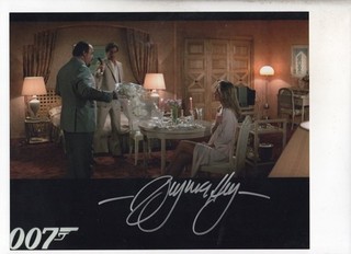 JAMES BOND 007 SIGNED PHOTO 10X8 BIDDING ONLY