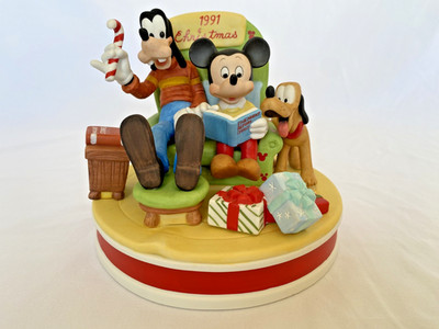 1991 Disney Grolier Limited Edition Figurine The Night Before Christmas Goofy