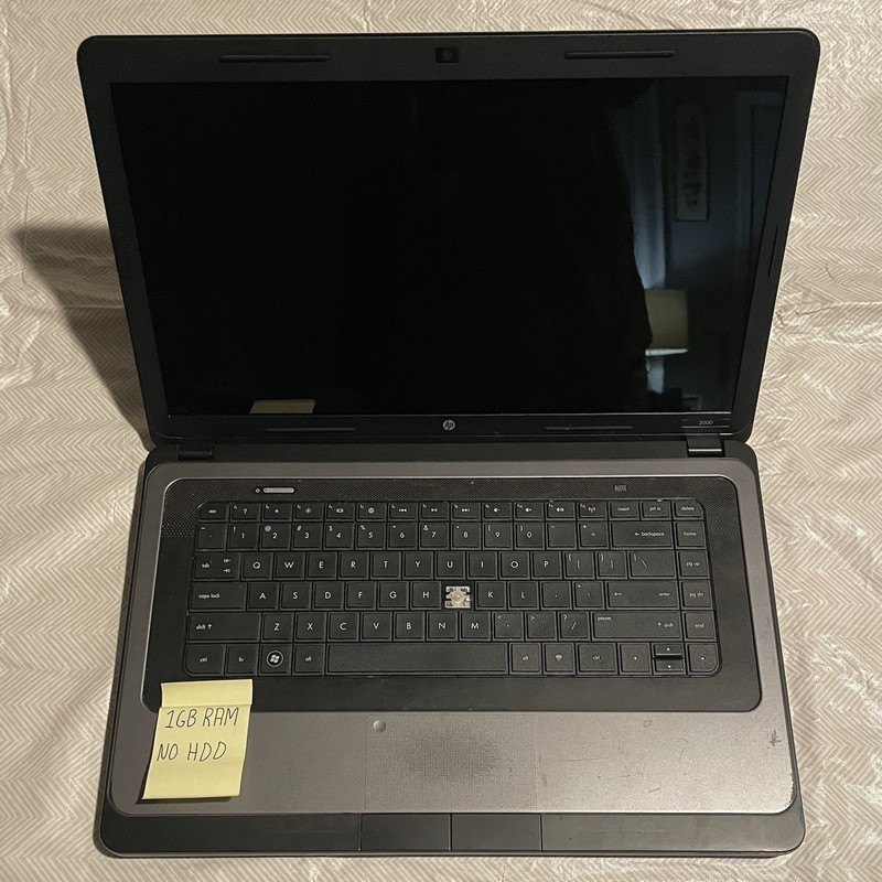 HP 2000-417NR 15.6 Laptop AMD E-300, 1GB RAM, NO HDD, Battery Bad, Charger Inclu