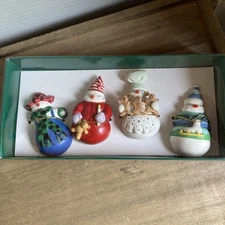 Boston Warehouse ~  3D Snowman Magnets ~ Set of 4 ~ NIB