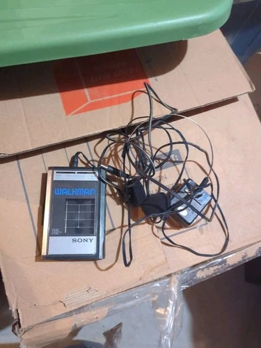 Vintage Sony Walkman WM-F41 Cassette Tape Player & FM/AM Radio works!