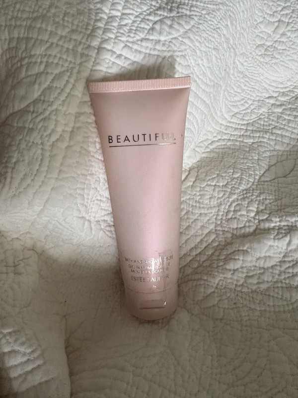 Estee Lauder  Beautiful Perfumed Body Lotion 2.5 oz /75ml NEW