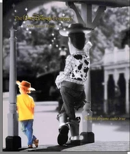 The Walt Disney Company 2006 Annual Report - Very Good Condition, Lots of Pix!