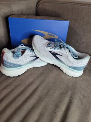 NIB Brooks TRACE 1 Womens 10 B Cushioned White Blue Running Shoes Sneakers