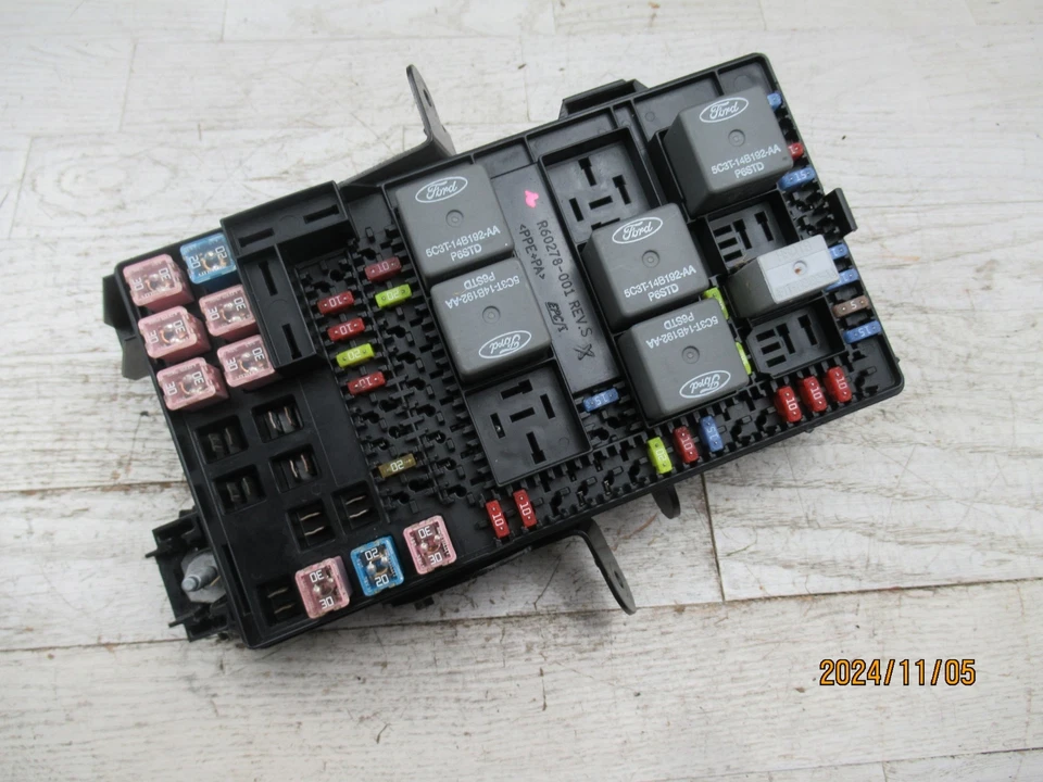 05-07 FORD F250 F350 6,0 л дизельный сверхпрочный предохранитель впрыск BCM 6C3T-14A067-BD - Изображение 2 из 4