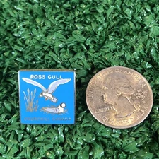 Ross Gull Churchill Manitoba Canada Travel Souvenir Lapel Hat Pin VINTAGE