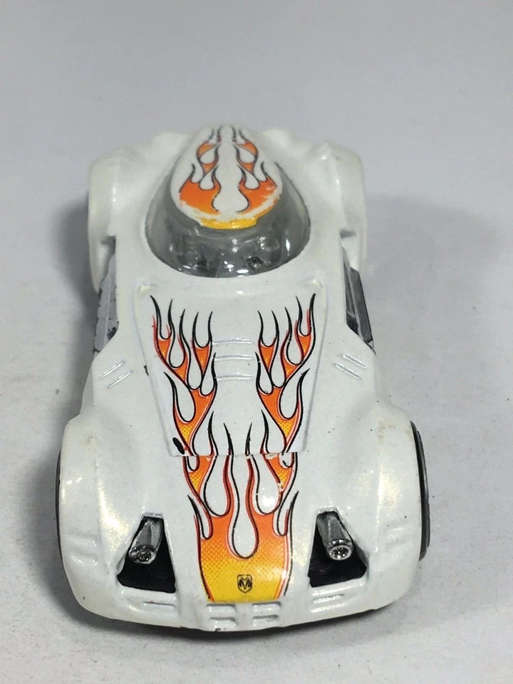 Hot Wheels 2008 Dodge XP-07 Pearl White Flames HW Designers Challenge Thailand - Image 3 of 4