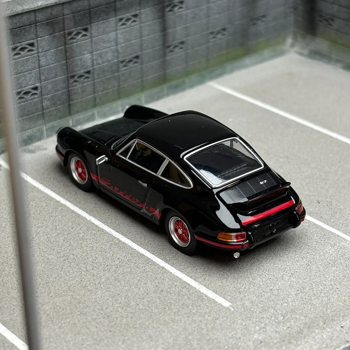 Mini GT 1/64 Die Cast PORSCHE 911 Carrera RS 2.7 Model Car Mini GT 1/64 Die Cast PORSCHE 911 Carrera RS 2.7 Model Car