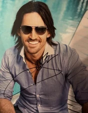 Jake Owen Signed (Sitting By Pool) 8x10 Photo JSA Q12872