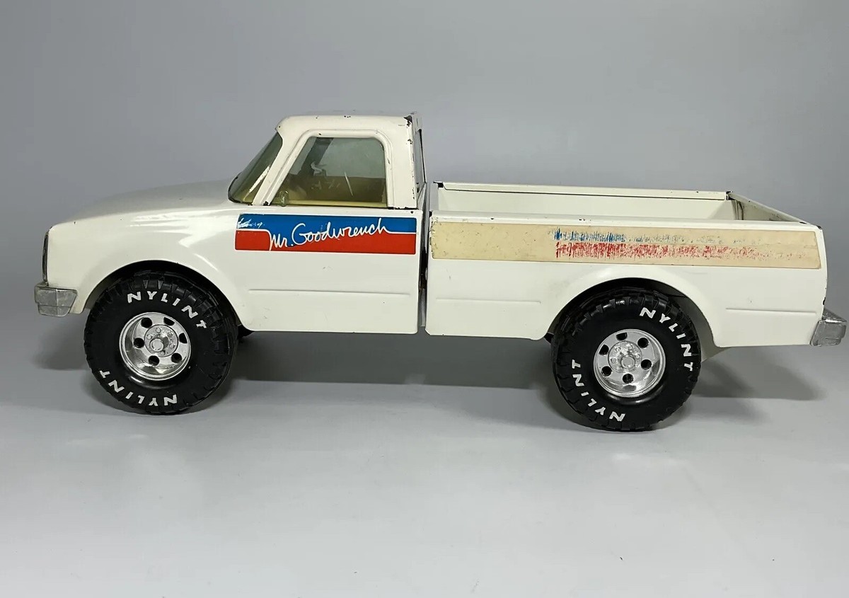 Nylint Mr. Goodwrench Vintage 70's Pickup Truck White Pressed