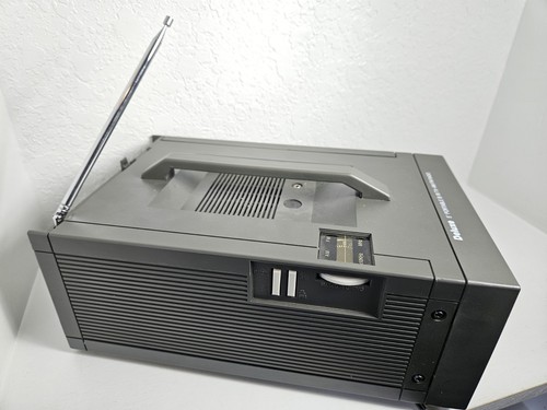 Supersonic Deluxe 5" s/w Fernseher mit AM/FM Radio Fc9100 Notfallvorbereitung getestet funktioniert - Bild 6 von 16