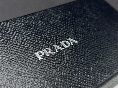 Prada Brillenetui Box Umverpackung Hartschale Pappe Geschenk box schwarz - Bild 1 von 4