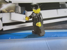 Lego CITY 3222 ~ HELICOPTER AND LIMOUSINE ~ Retired NEW  SEALED Pilot Driver