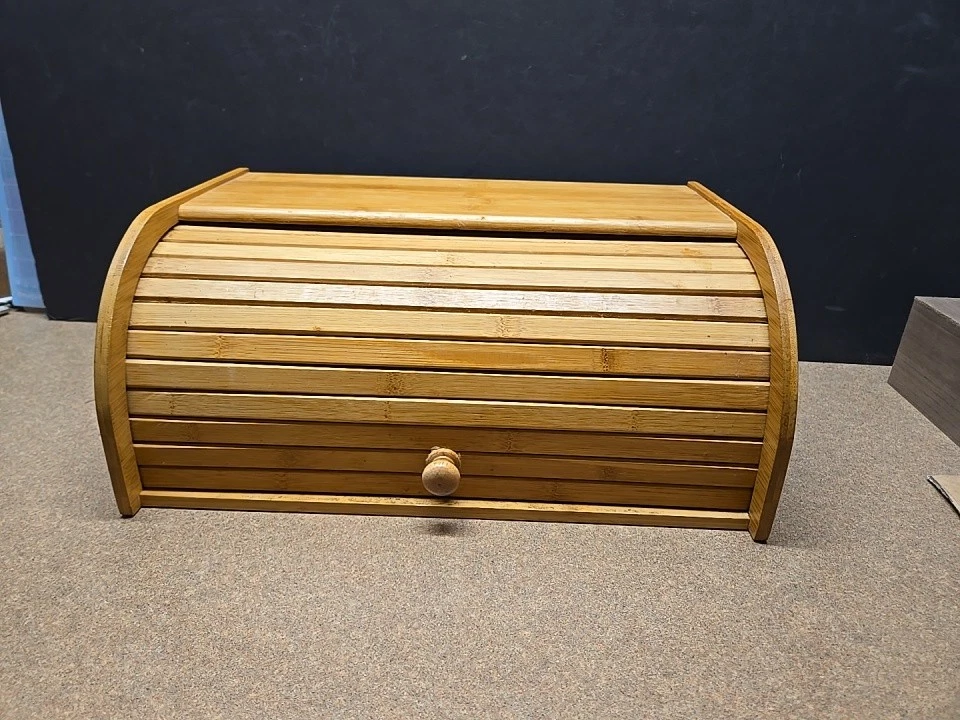 Wooden Roll top Wood bread box 16 X 7 X 11”
Opens in a new window or tab