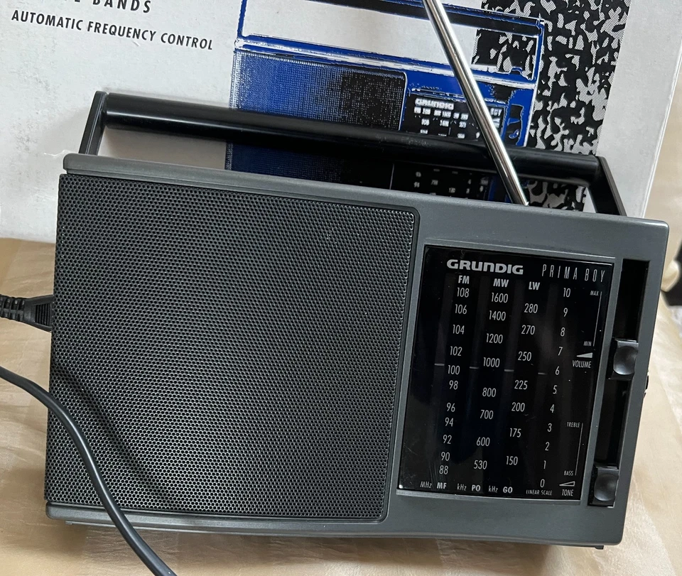 GRUNDIG PRIMA BOY 75 Portable 3 Band Radio With Box. Good Condition & P W Order. - Image 3 of 4