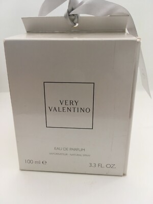 VALENTINO オルオハハタンフレアトラウサ 6B3RB64591P RE3 Vロゴを手作業でプリントした インパクト抜群の限定スニーカー