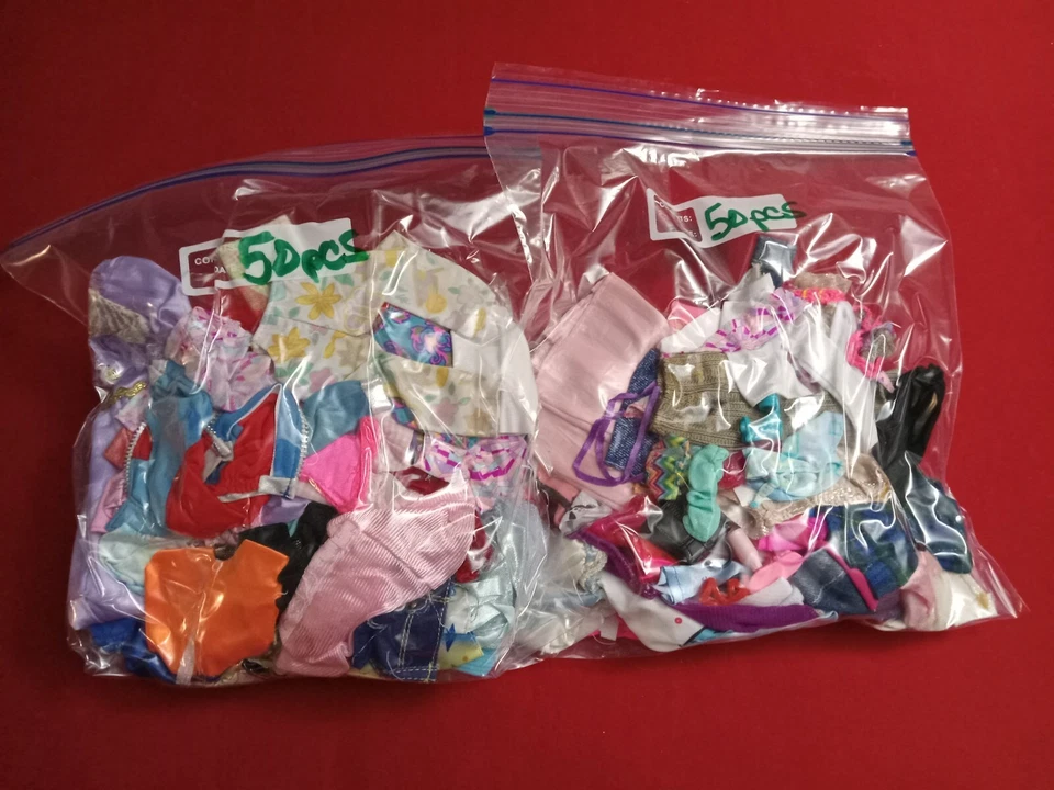 Ropa Barbie 100 piezas vintage a modernos vestidos, tops y muebles de patio para muñecas Foto 2 de 4