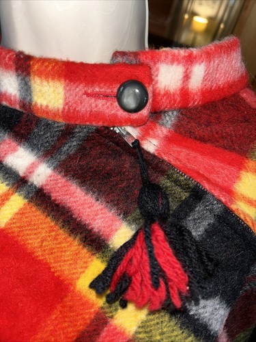 70s Pioneerwear Wool Plaid Cape Poncho Shawl Plaid Red Black Fringe - Picture 4 of 7