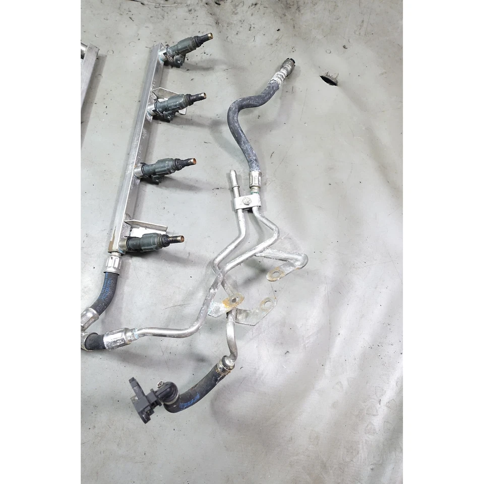 Tubo de riel de combustible BMW E39 M5 Z8 S62 2000-2003 dañado con líneas de inyectores OEM Foto 3 de 4
