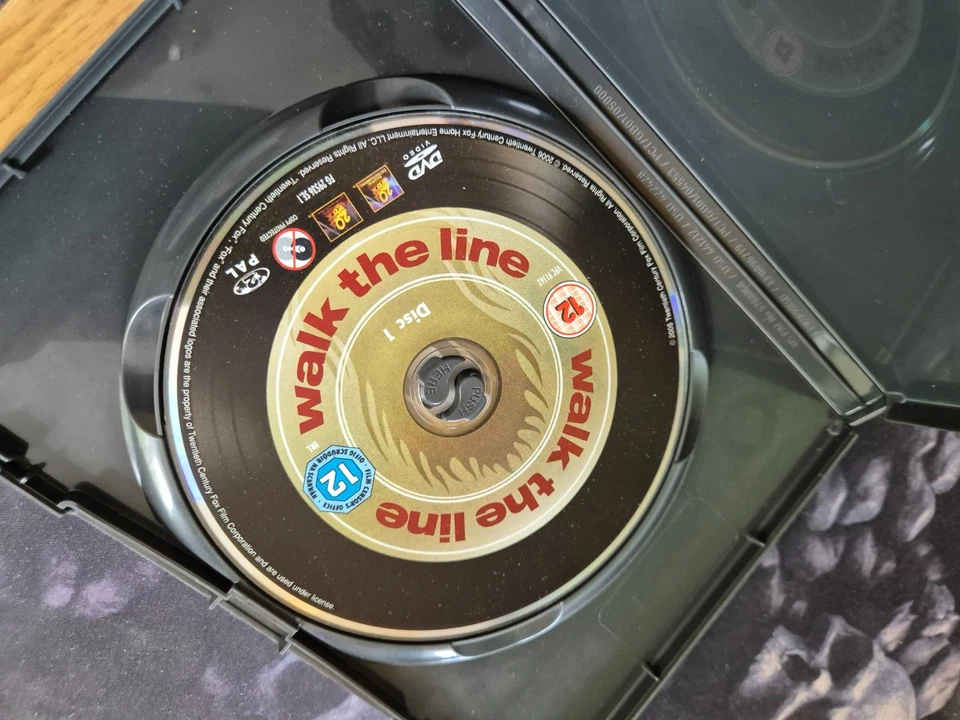 WALK THE LINE -DVD cert 12-  FREE post uk - Image 3 of 3