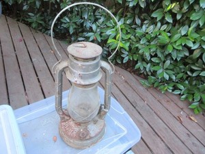 ANTIQUE DIETZ NO. 2 LANTERN  ESTATE FIND