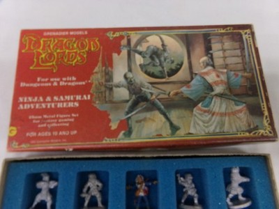 1985 Dungeons & Dragons 9 Piece 25mm Dragon Lords Grenadier Model Set 2017