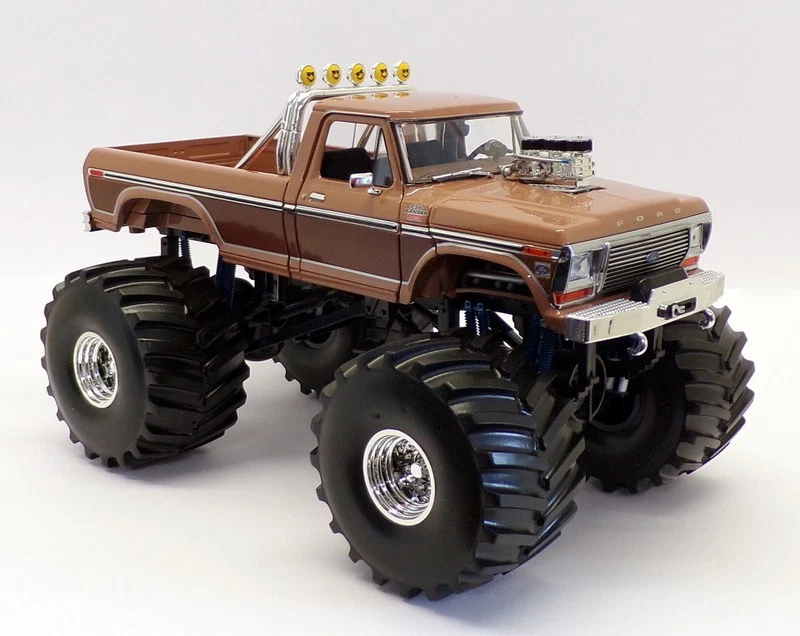 Greenlight 1/18 Scale 13557 - BFT 1978 Ford F-350 Monster Truck - Two-Tone Brown - Image 4 of 4