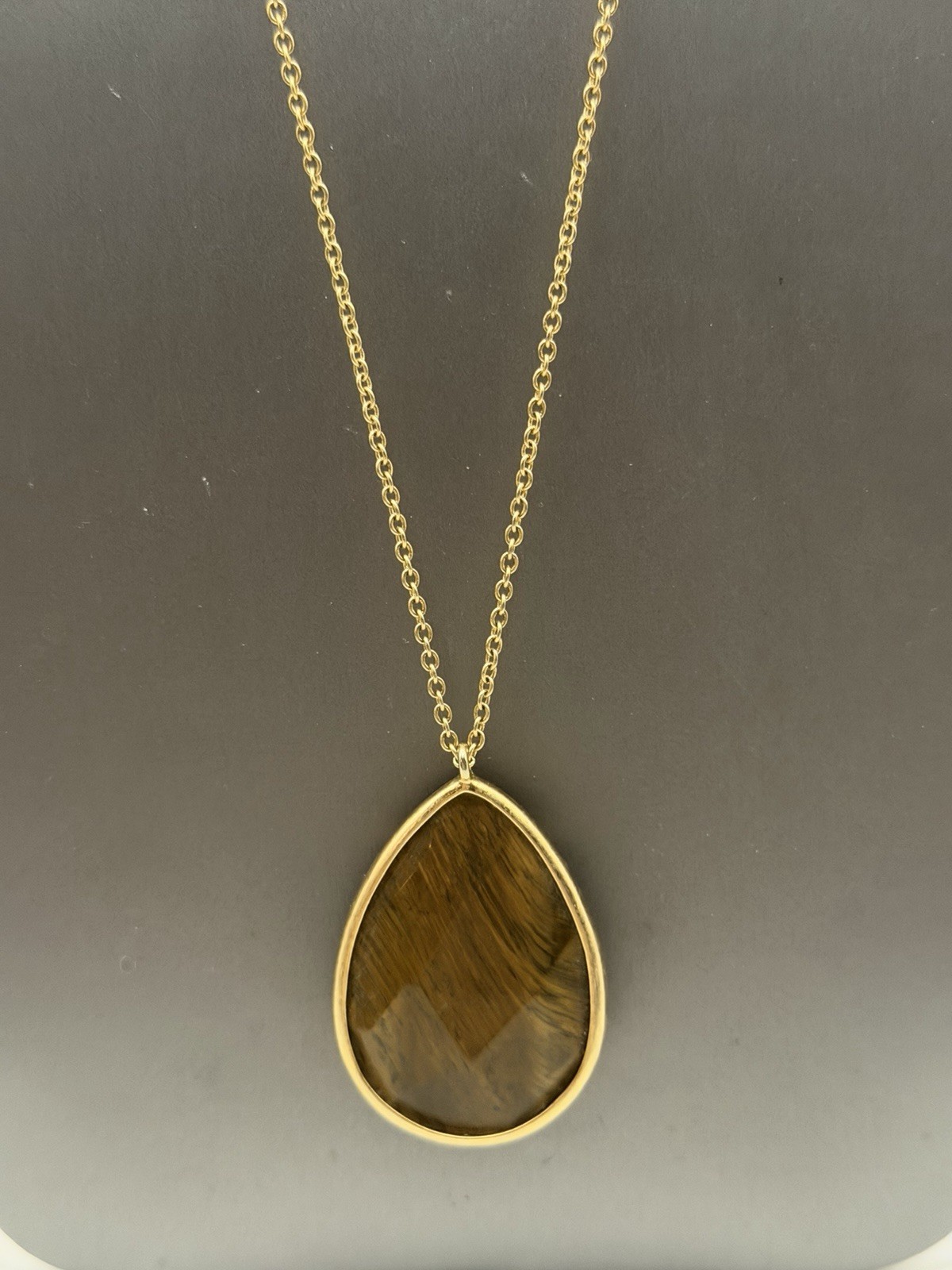 Chloe + Isabel Tiger’s Eye Teardrop Pendant Necklace Gold Tone 24” Chain