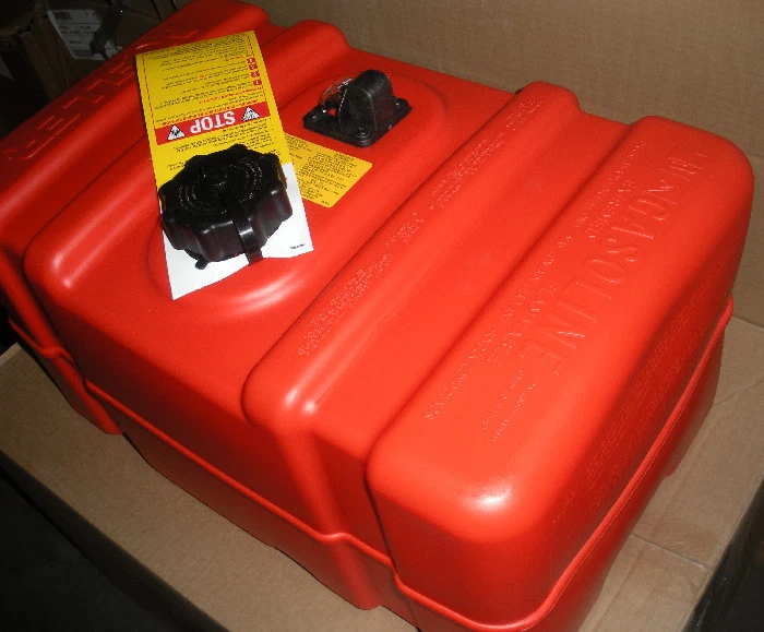 Moeller 630012LP Marine EPA- Compliant Topside Fuel Tank 12 Gallon - Image 3 of 4