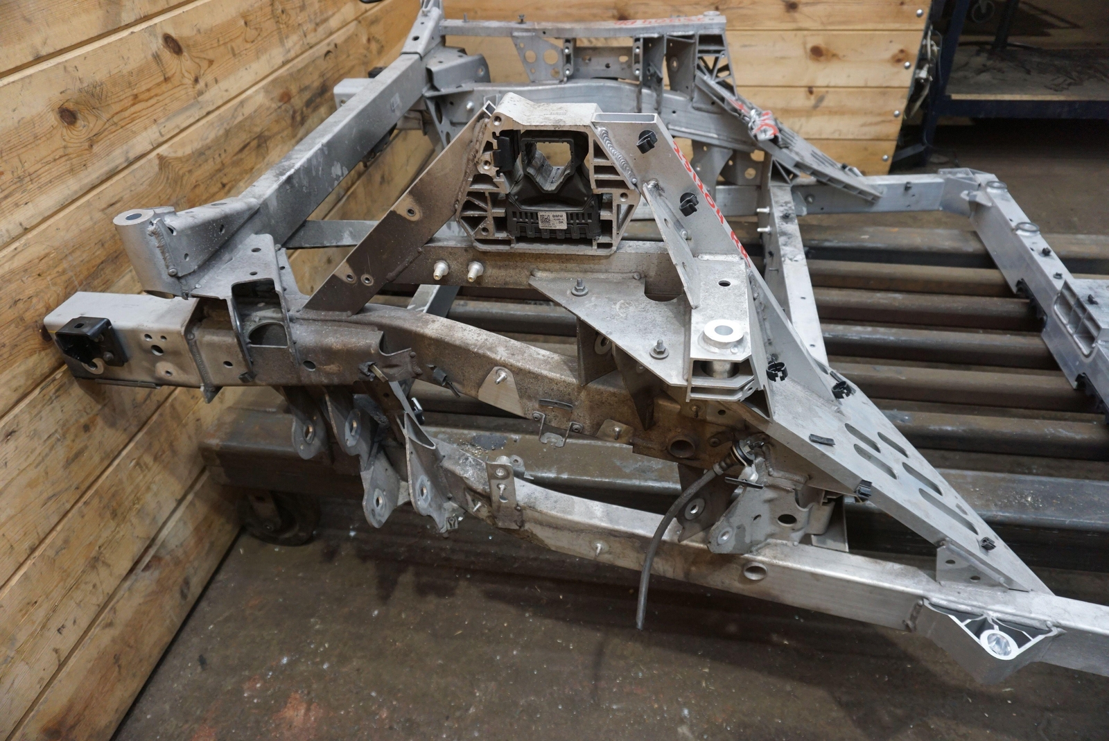 Rear Subframe Cradle Undercarriage Crossmember 39306856100 BMW i8 2014-17 *NOTE