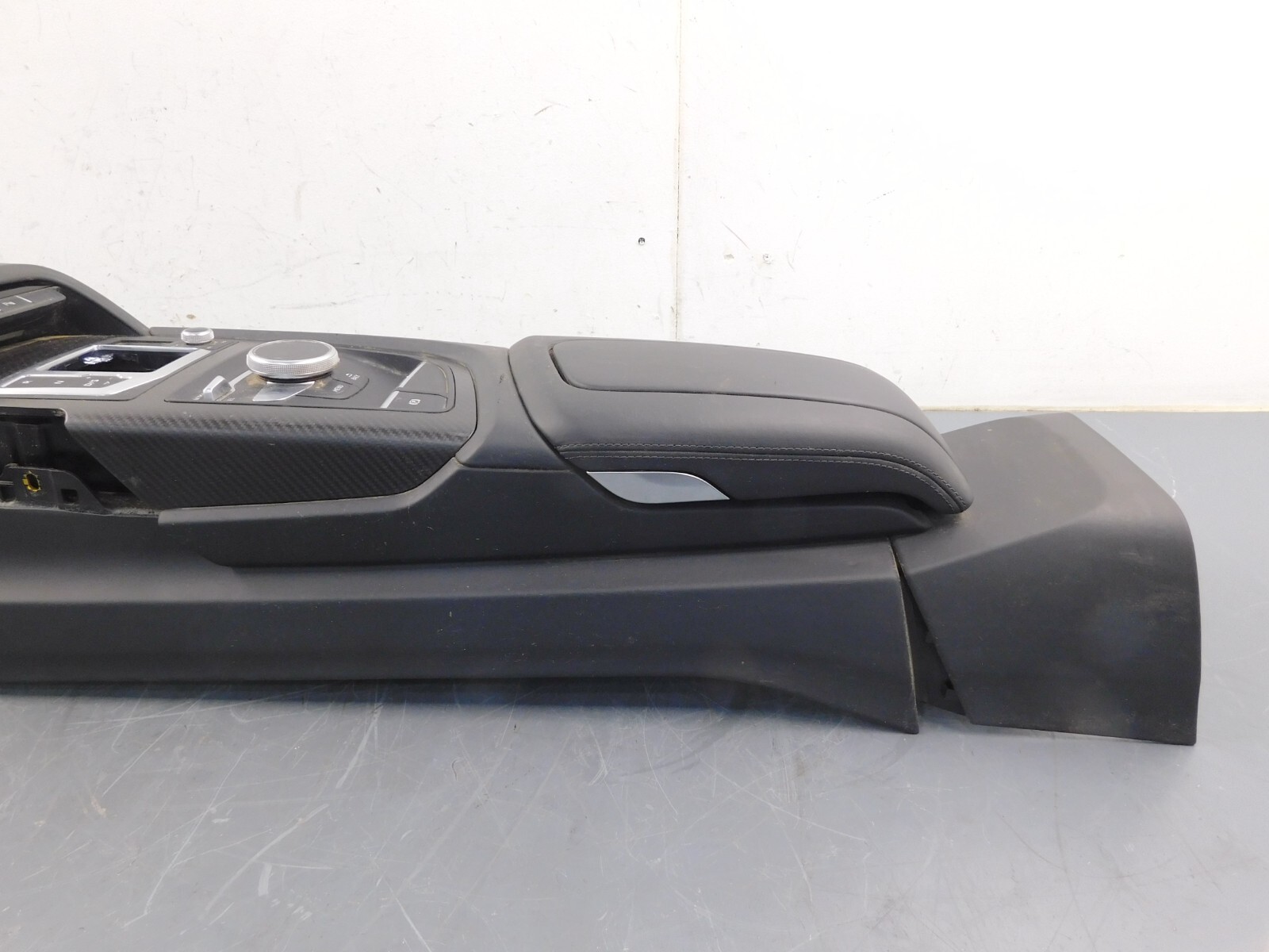 2017 18 20 21 22 Audi R8 V10 Plus Plus Center Console / Controls / Arm #01999 i6