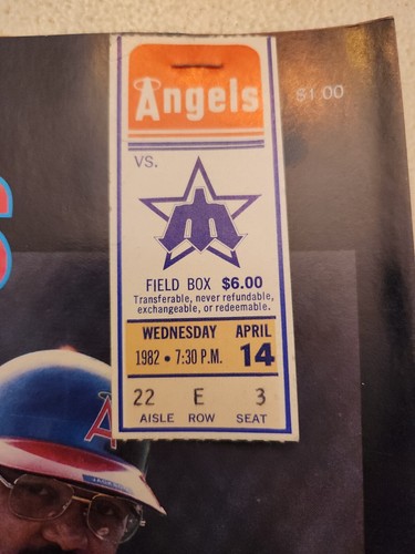1982 Seattle Mariners @ California Angels Baseball Ticket Stub and Game Program - Foto 2 di 14