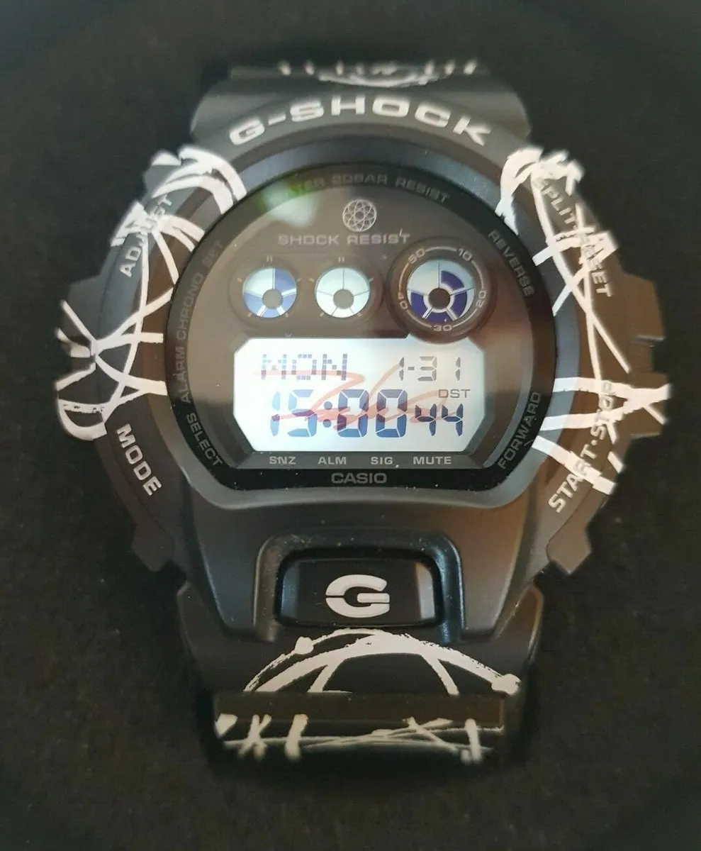 Casio G-SHOCK FUTURA GD-X6900FTR-1J R Reloj de edición limitada 