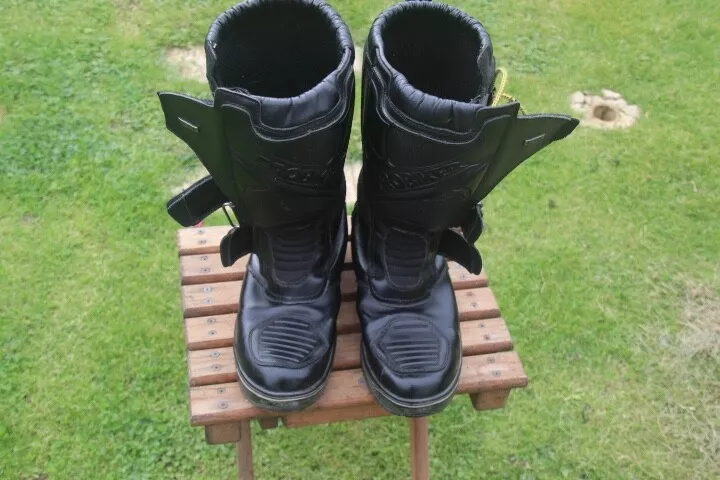 Used motorbike best sale boots