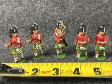 Cherilea England Lead Scottish Soldiers with Bagpipe Red Green Black