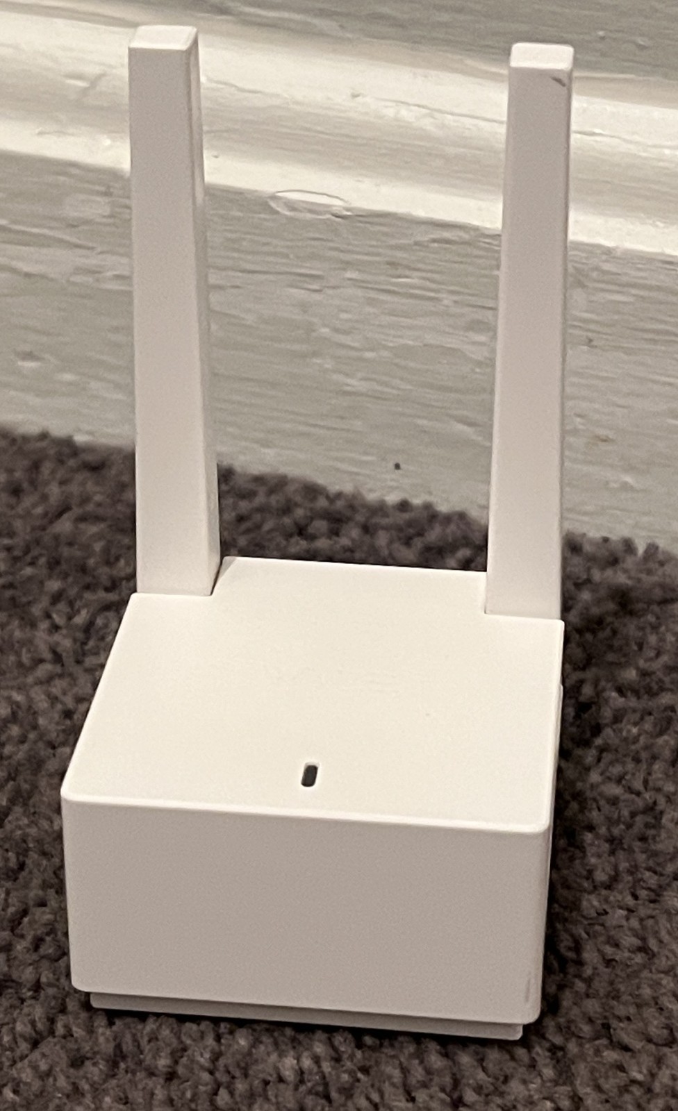 Wyze WVODB1 Wireless Smart Home Outdoor Base Station & Power Adapter Cord