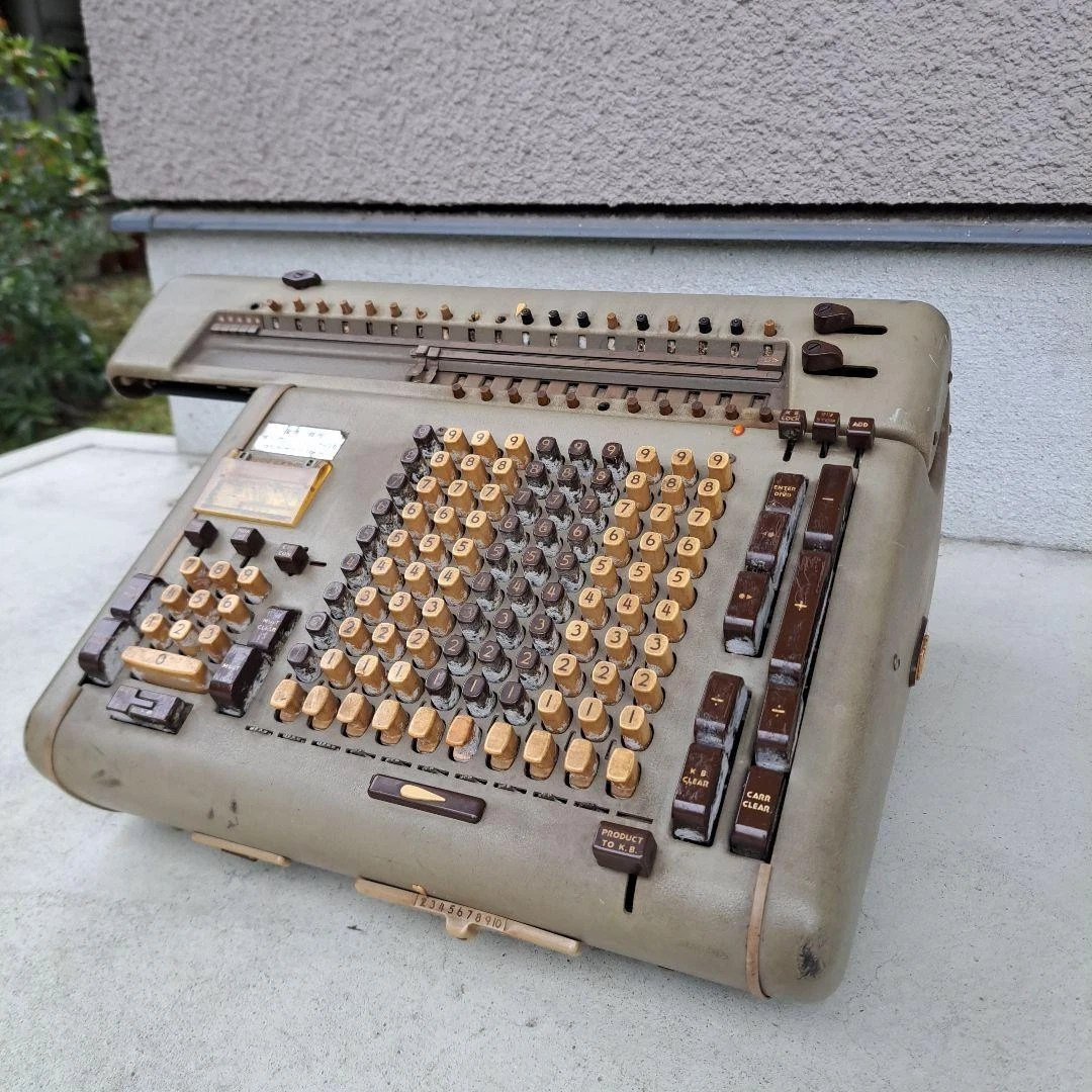 昭和レトロ　アメリカのFRIDEN計算機社の電動計算機ジャンク商品の出品です！ Friden Calculator In Vintage Calculators for sale - eBay