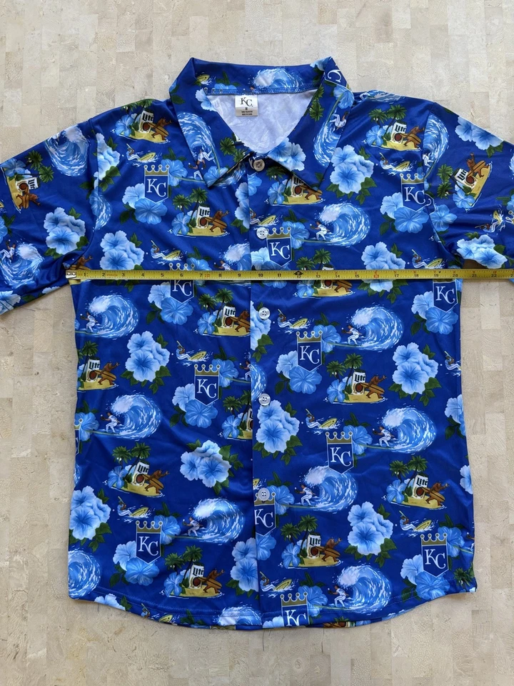 Kansas City Royals Hawaiian Shirt M Baseball MLB 2024 Bo Jackson Bigfoot Miller - Image 4 of 4