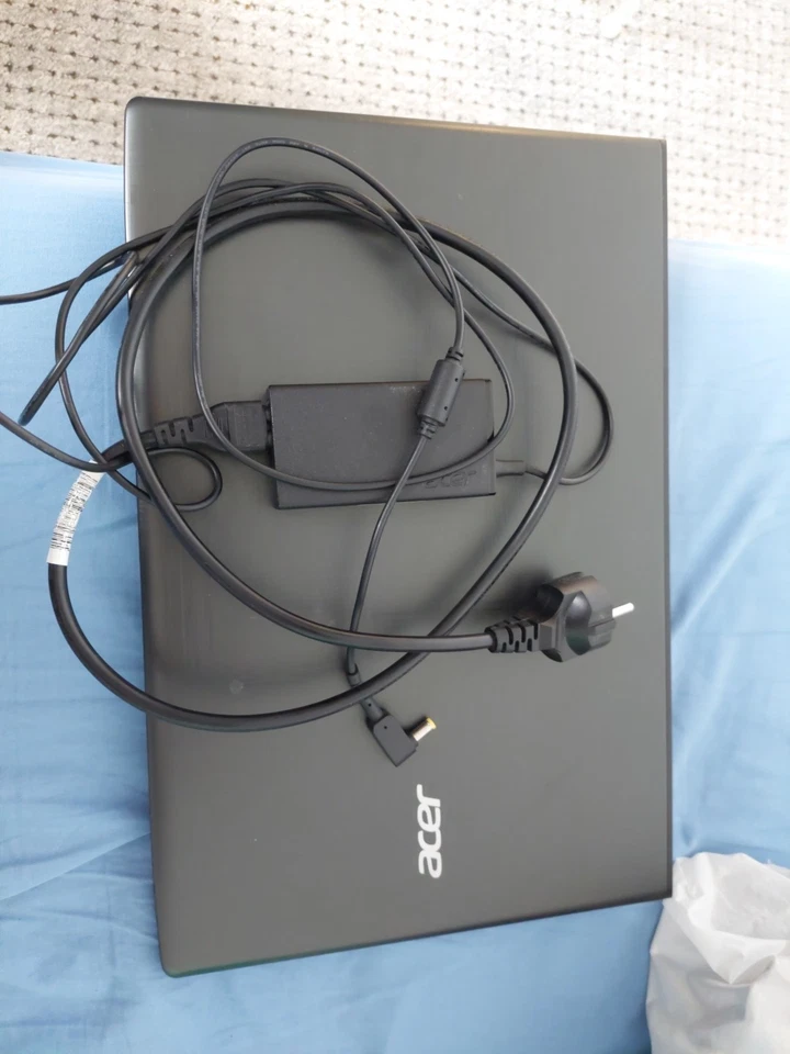 Laptop Acer Aspire mit DVD Laufwerk - Bild 2 von 2