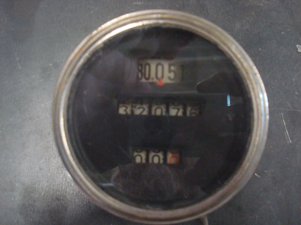 1930's Chevrolet Rat Rod Speedometer 80mph AC Spark Plug Flint Mich Buick 1930 - Image 2 of 4