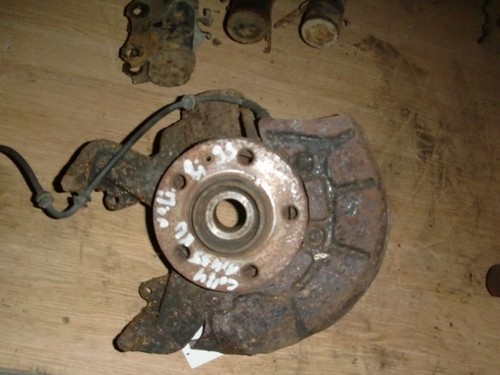 Achsschenkel Radlagergehäuse VW Golf IV 1,4 55kW Bj99 vorne links