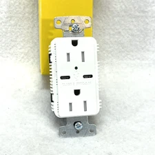 HUBBELL USB15C5W - Type C 15A USB Receptacle, White