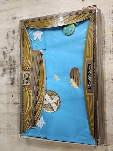 Original Majestic Creation table cloth NOS old store stock fine linens original - 第 1/5 張圖片