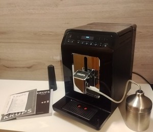 Krups EA8918 Evidence Espresso Quattro Force 1450Watt OLED Kaffeevollautomat