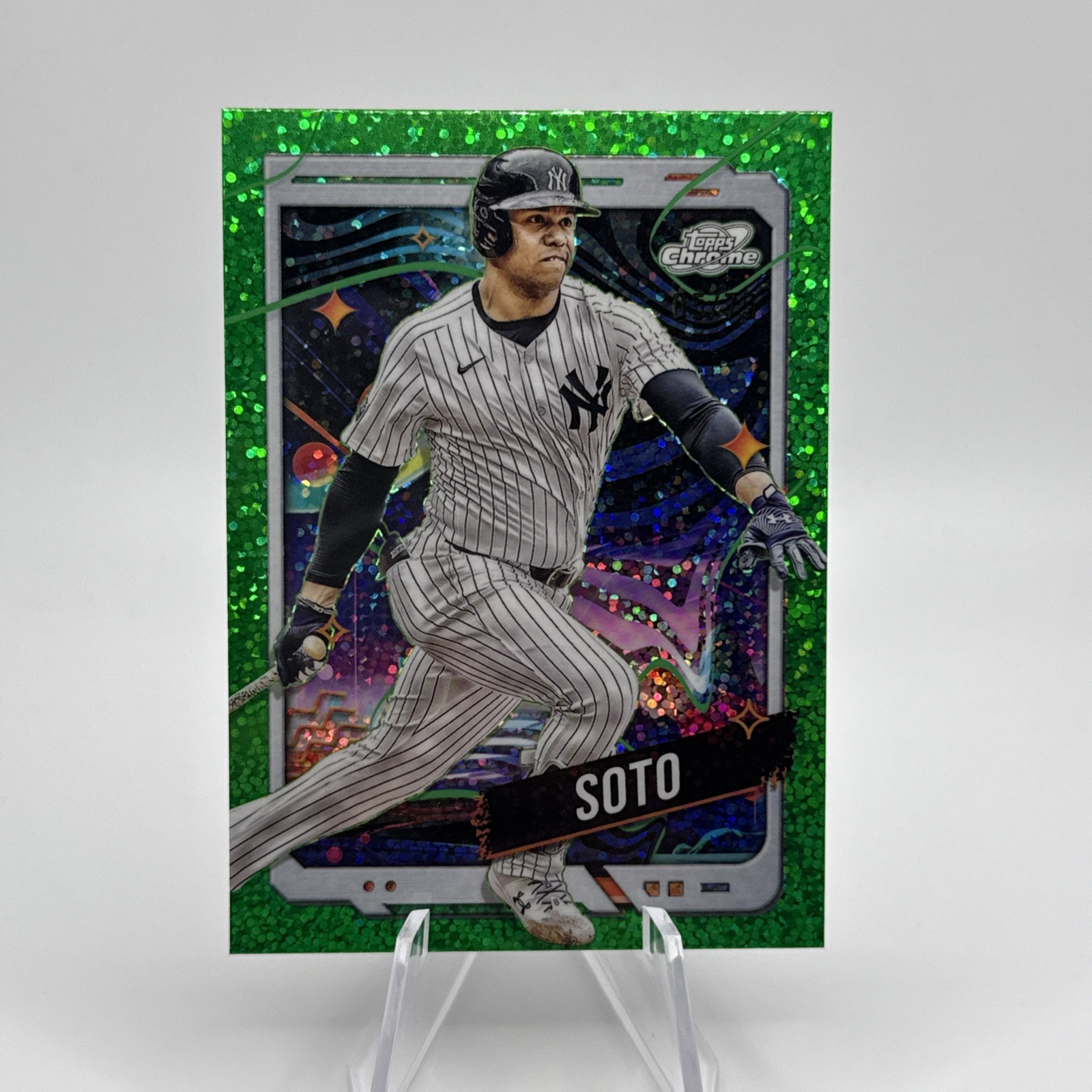 2024 Topps Cosmic Chrome Juan Soto Green Space Dust 25/75 SP Yankees #42